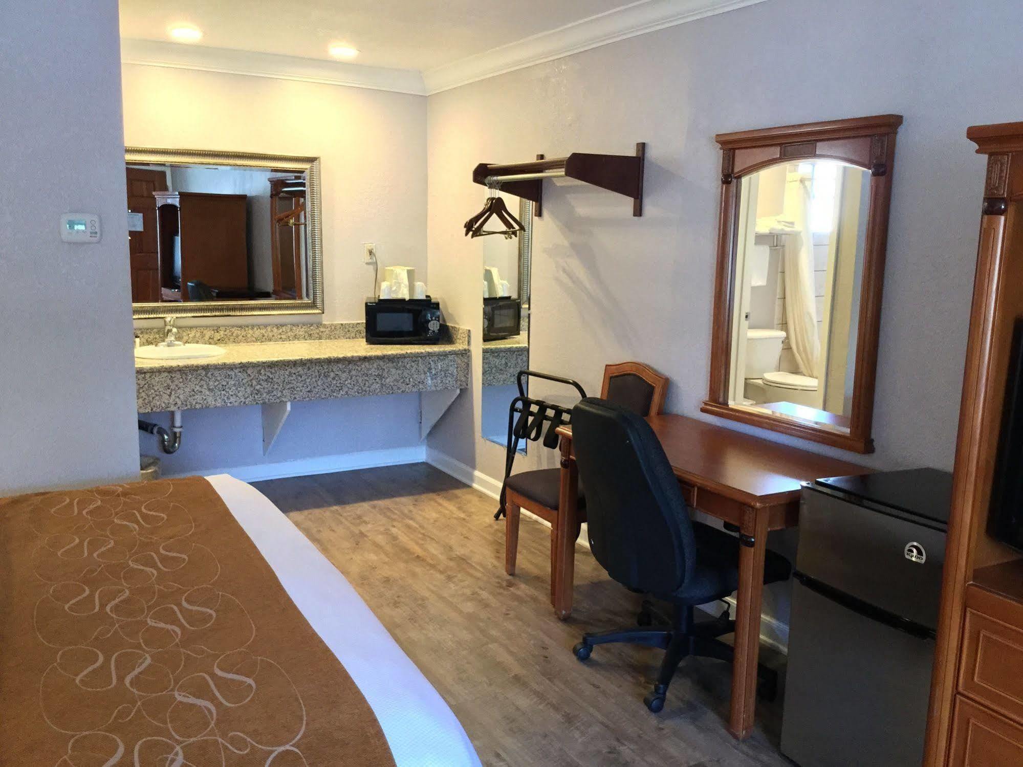 Journey Inn วูดแลนด์ ภายนอก รูปภาพ